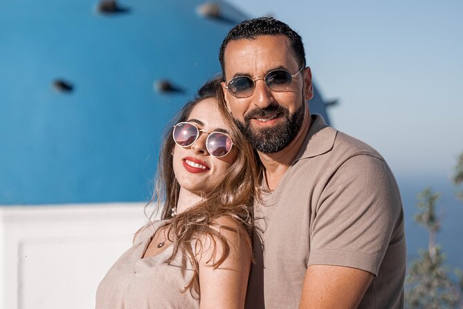 Santorini: Customized Private Photoshoot Walk in Oia - The Personal Santorini Orientation