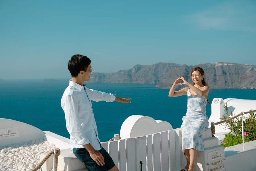 Santorini: Proposal Photoshoot l Private Entry to blue Dome - Is $212 good value for two people?