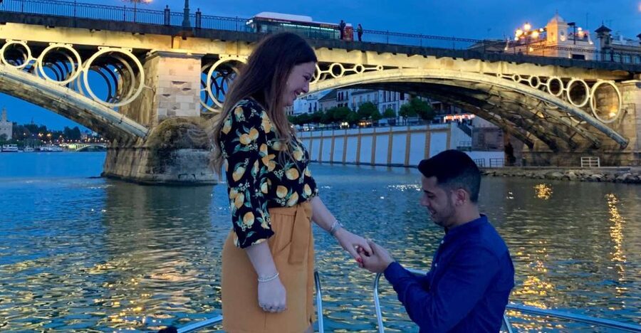 Sevilla: Romantic Boat Ride - Should you book this private boat ride?