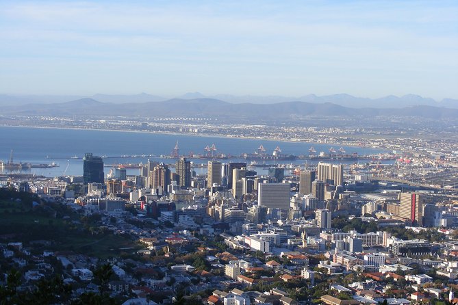 Signal Hill Romantic Sunset Tour in Cape Town - Reaching Signal Hill for the sunset