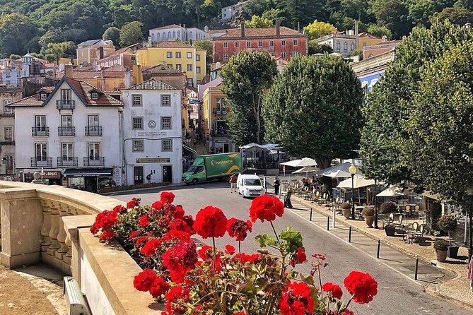 Sintra Walking Tour: Romantic Village & Palaces - São Martinho Church and a quiet pause