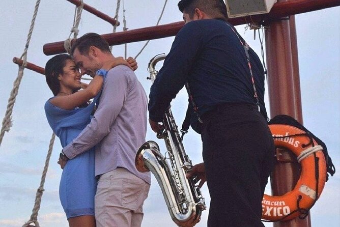 Spanish Galleon - Romantic Lobster Dinner Cruise & Live Saxophone - What to wear and what to bring
