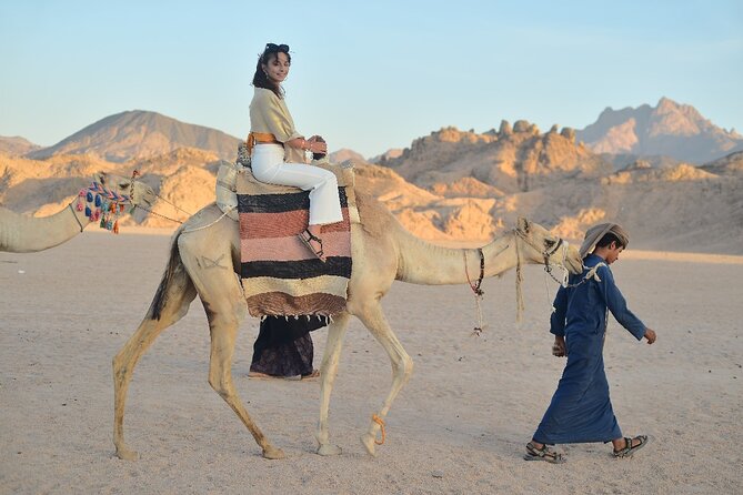 Starwatching, Camel Ride and Romantic Dinner in Hurghada Safari - A barbecue buffet around fire and candles