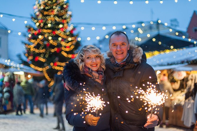 Tallinn 1 Hour Romantic Photo Tour - Weather, crowds, and practical comfort