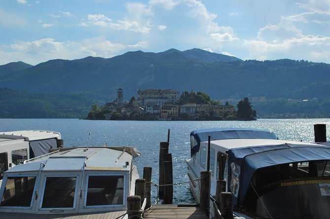 The romantic village of Orta San Giulio with a tour guide - Crossing to San Giulio Island