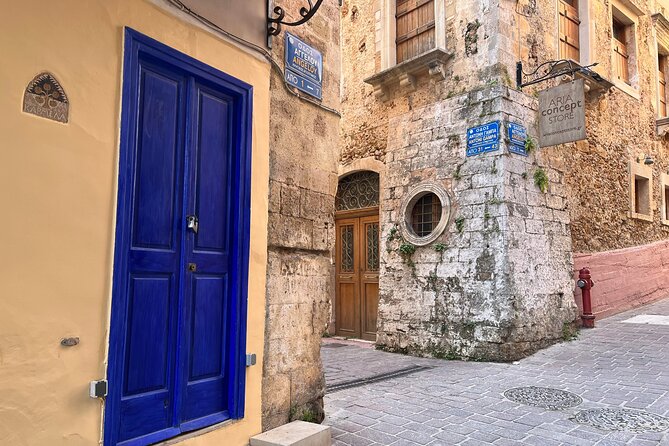 True Love in Chania: Self-Guided Romantic Puzzle Walk - The Yali Mosque and Ottoman Chania