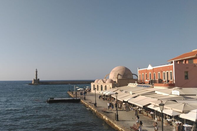 True Love in Chania: Self-Guided Romantic Puzzle Walk - The Hand Monument at Plateia Talo