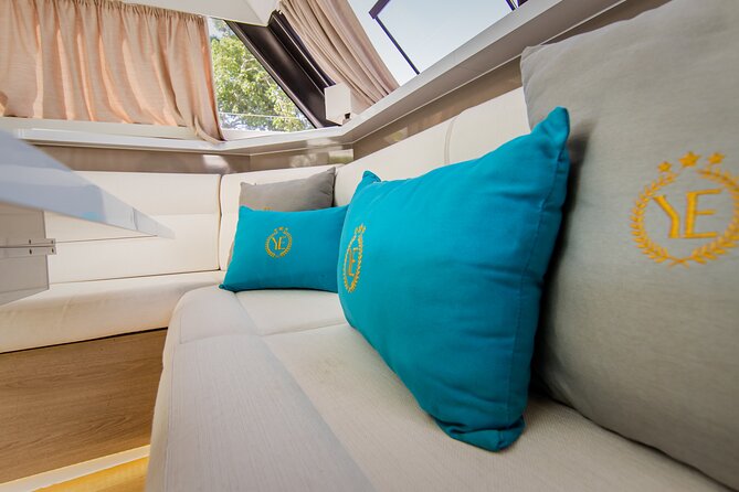 Tulum: Romantic Dinner on 34' Aventura Catamaran – All Inclusive - Who should book this catamaran dinner
