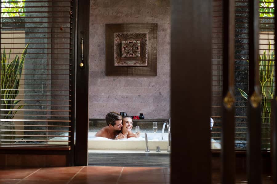 Ubud: Couple Spa Treatment with Bath Ritual & Sparkling Wine - Key points at a glance