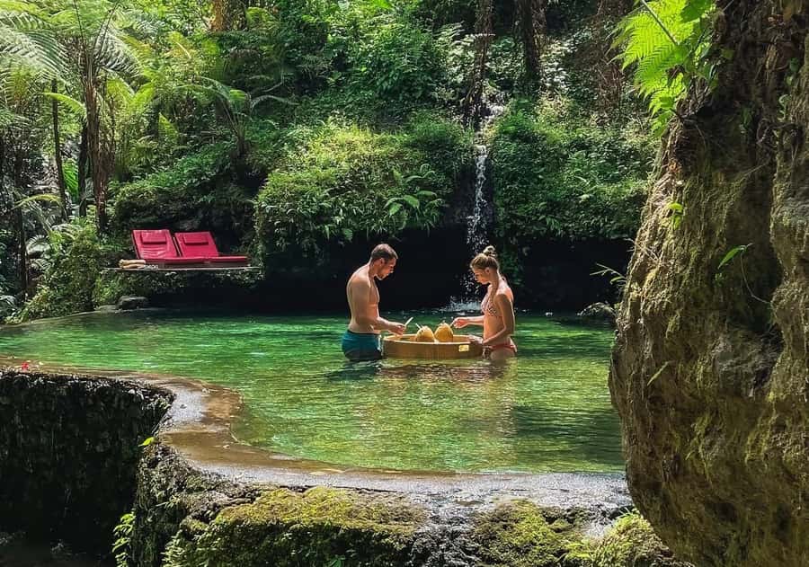 Ubud: Floating Breakfast, Jungle Swing & Spa Romantic Tour - A 60-minute Balinese massage to finish