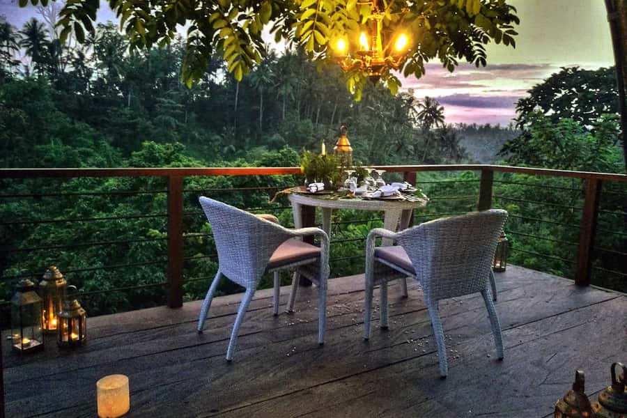 Ubud: Romantic Dinner on a Forest Tree Deck - How the three-hour evening unfolds