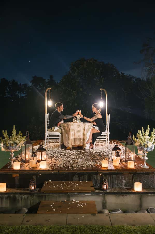 Ubud: Romantic Floating Dinner Under the Stars - A private dinner on water in Ubud