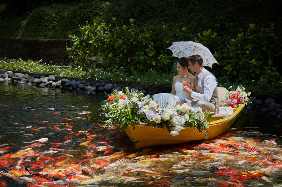 Ubud: The Original Koi Fish Yellow Boat Photo Moment - Key points to know before booking