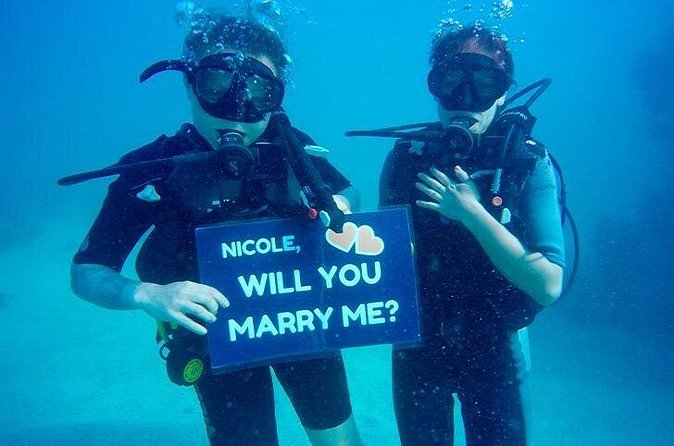 Underwater Marriage Proposal - The quiet beach finale