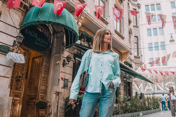 Unforgettable Moments in Istanbul: Photo Shoot for Couples - How the private format affects the experience