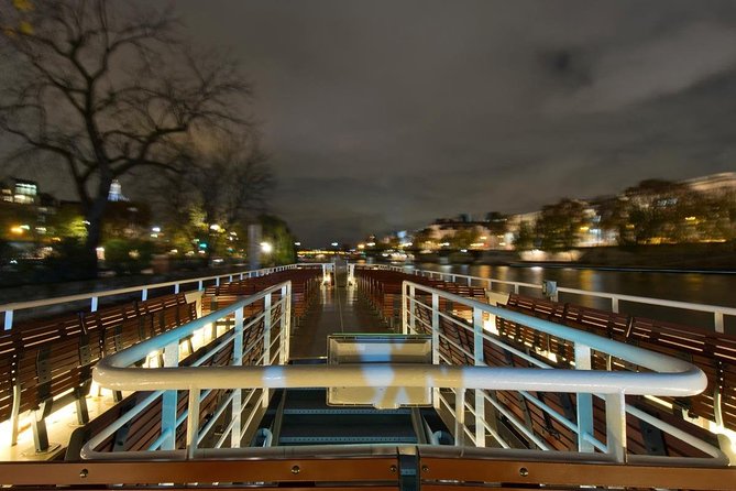 Valentine's Day Seine River Champagne Cruise - Notre Dame, the Conciergerie, and the Orsay Museum