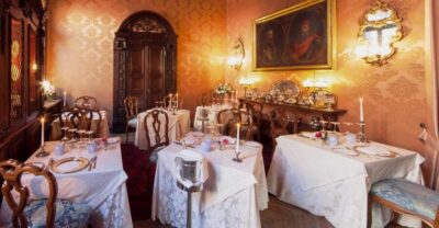 Romantic Palace Dinner and Private Gondola Ride