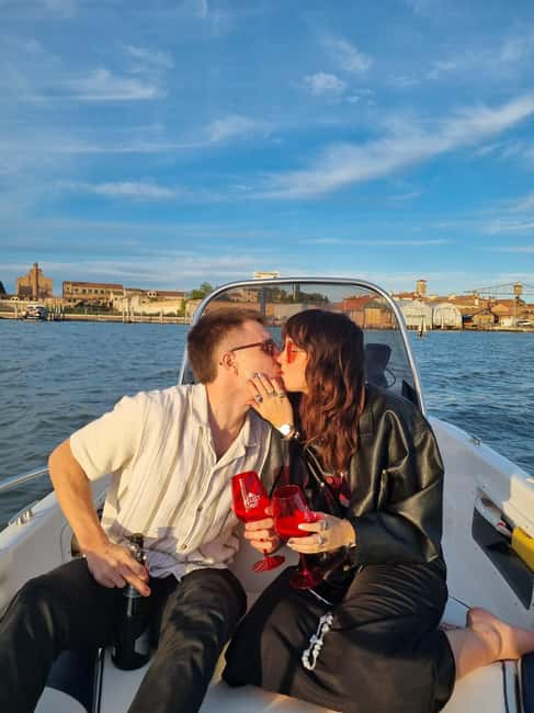 Venice: Romantic sunset cruise on the Venice lagoon - Setting out from Fondamenta Bonlini