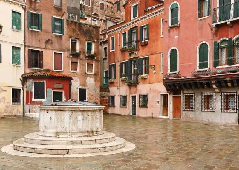 Venice: Winter Walking Tour & Romantic Gondola Ride Upgrade - The Scuola Grande di San Marco and Its Remarkable Façade