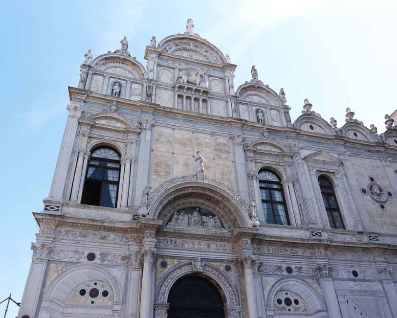 Venice: Winter Walking Tour & Romantic Gondola Ride Upgrade - Language, Group Style, and Comfort