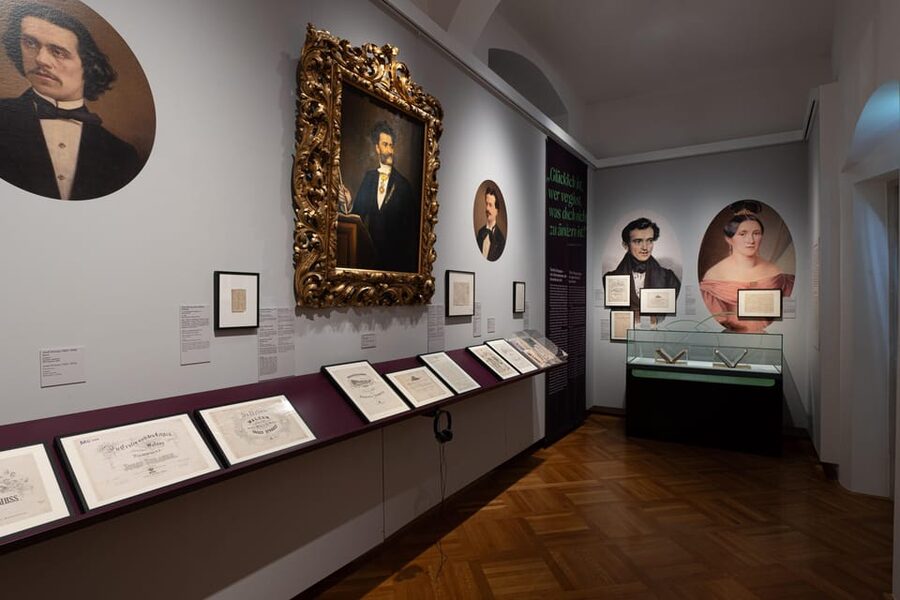 Vienna: Johann Strauss 200th birthday anniversary exhibition - From dance music to the theater stage