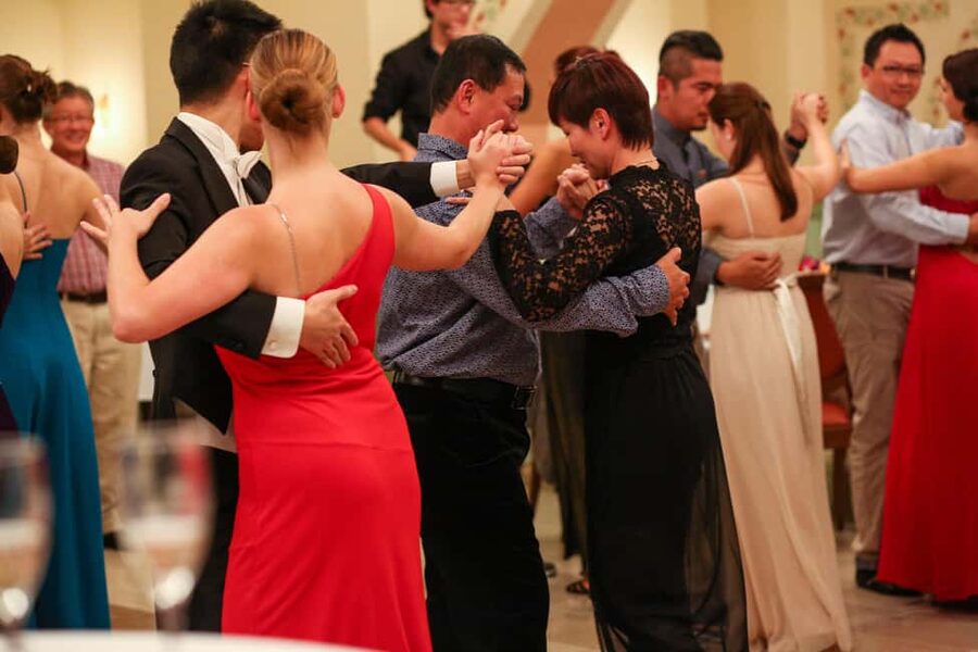 Vienna: Viennese Waltz Beginner Workshop for Couples - Key points to know before you book
