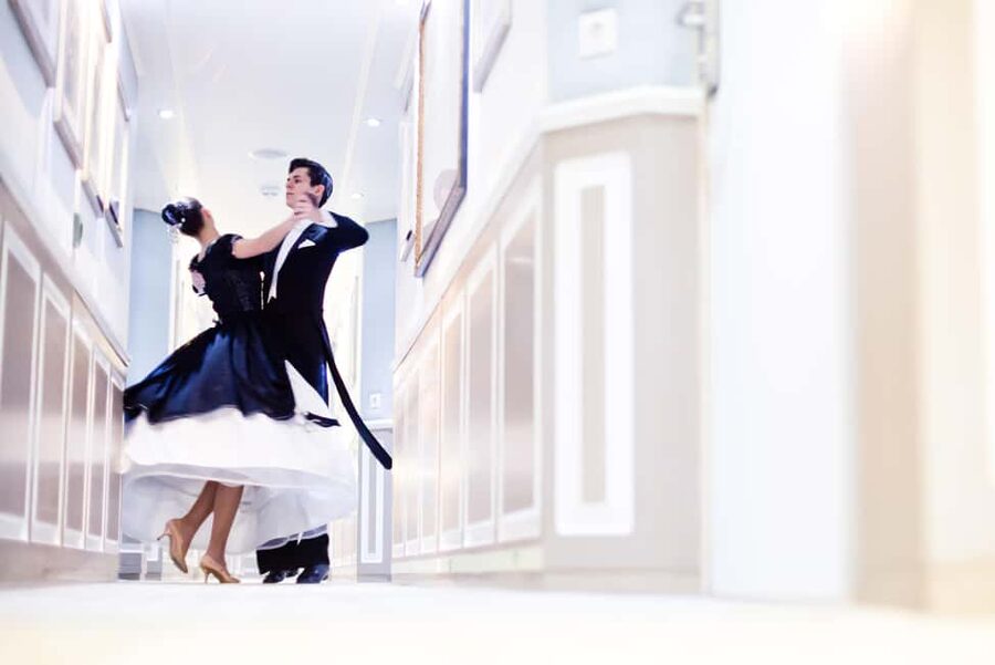 Vienna: Viennese Waltz Beginner Workshop for Couples - What $57 per person gets you