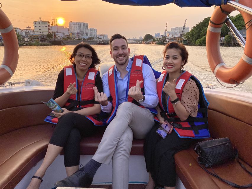 VIP Tour Enjoy Romantic Sunset by Speed Boat Free Cocktail - Key points at a glance