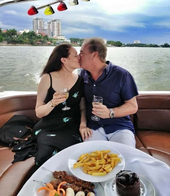 VIP Tour Enjoy Romantic Sunset by Speed Boat Free Cocktail - Sunset on the river, with time for photographs