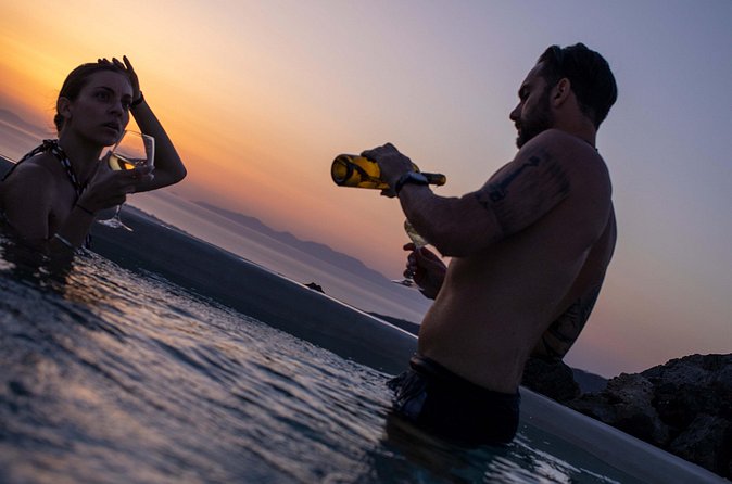 Volcanic Hot-Tub with Caldera View for Ultra-Romantic Couples - Is $338.60 good value for two?