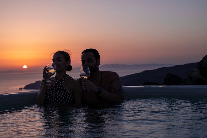 Volcanic Hot-Tub with Caldera View for Ultra-Romantic Couples - Timing, meeting point, and what to bring