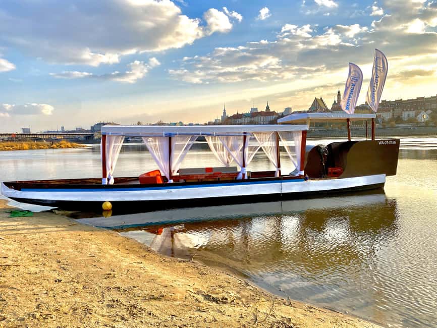 Warsaw: Romantic Cruise with Prosecco–Birthdays & Proposals - Old Town from the Vistula
