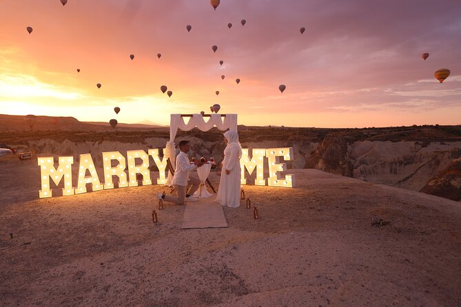 Wedding Proposal and Photoshoot with Hot Air Balloons - Professional photography is the real value
