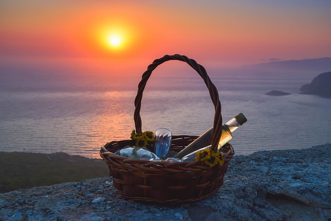 Wine Tasting and Romantic sunset in Monolithos - What the private vehicle adds