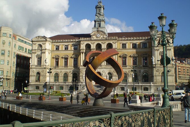 Year of Love in Bilbao: Self-Guided Romantic Puzzle Quest - Start at Doña Casilda Iturrizar Park