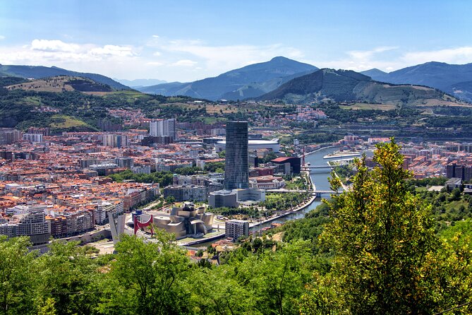 Year of Love in Bilbao: Self-Guided Romantic Puzzle Quest - Pause at Bilbao’s Fine Arts Museum