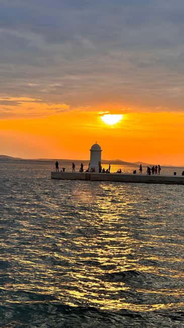 Zadar: Romantic Sunset Boat Tour with Champagne - Viewing Zadar’s churches and monuments from the boat